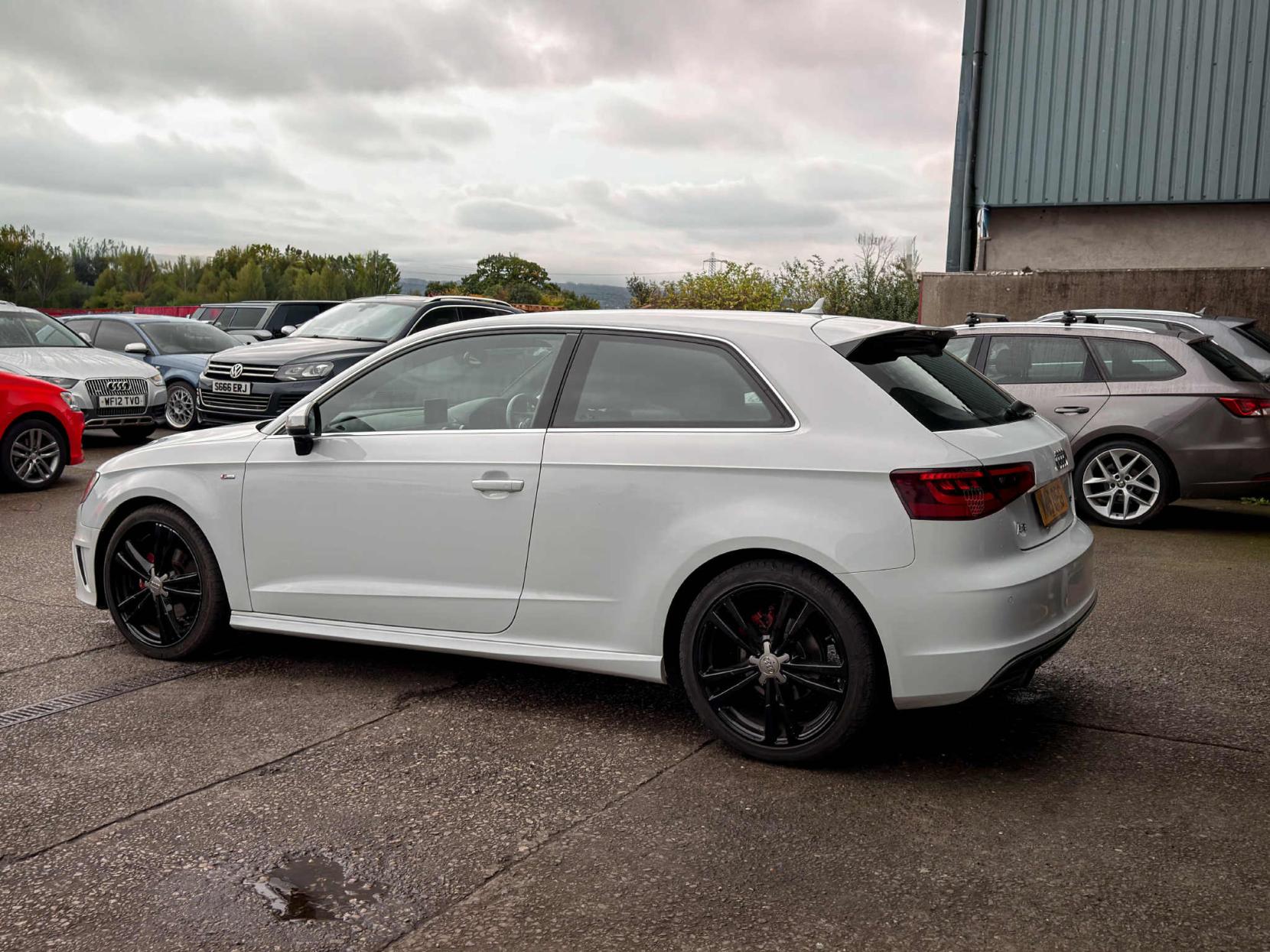 Audi A3 1.6 TDI S line Hatchback 3dr Diesel Manual Euro 6 (s/s) (110 ps)