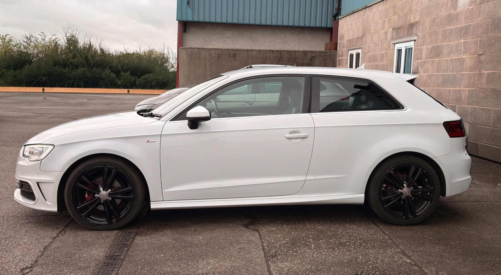 Audi A3 1.6 TDI S line Hatchback 3dr Diesel Manual Euro 6 (s/s) (110 ps)