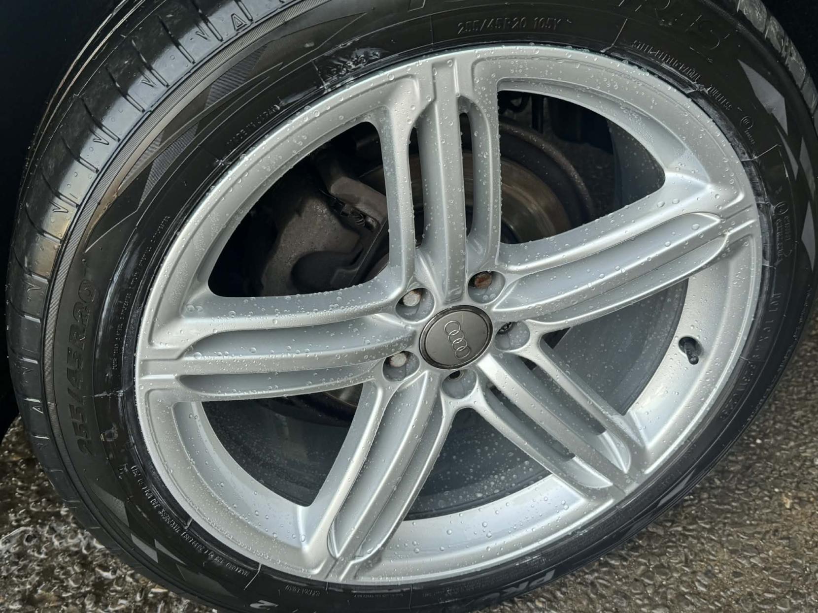 Audi Q5 2.0 TDI S line Plus SUV 5dr Diesel Manual quattro Euro 5 (s/s) (150 ps)