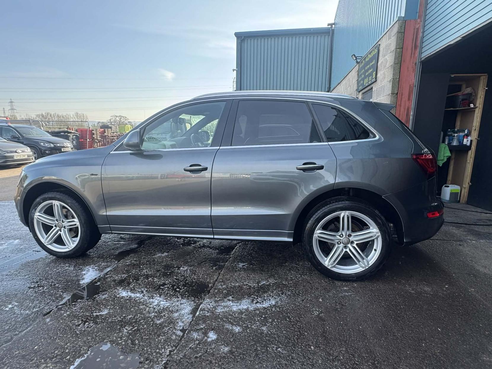 Audi Q5 2.0 TDI S line Plus SUV 5dr Diesel Manual quattro Euro 5 (s/s) (150 ps)