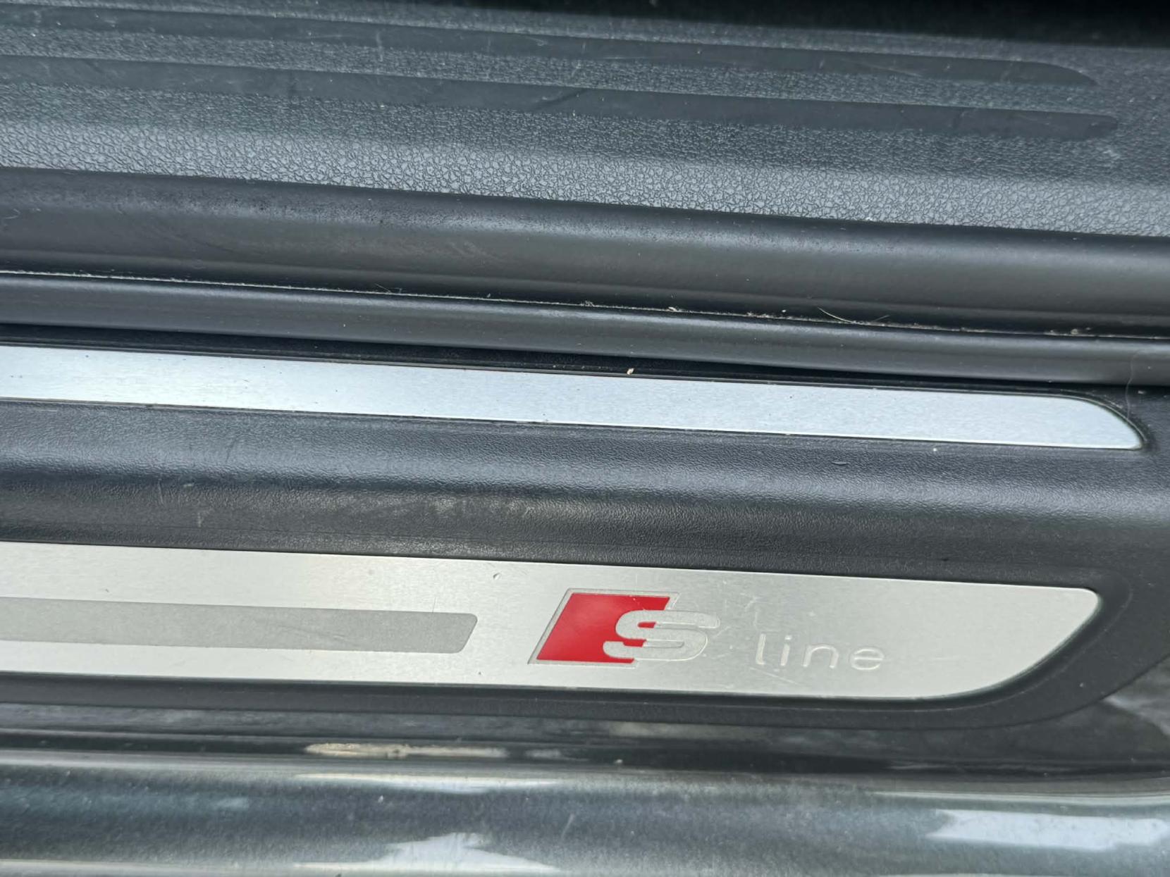 Audi Q5 2.0 TDI S line Plus SUV 5dr Diesel Manual quattro Euro 5 (s/s) (150 ps)