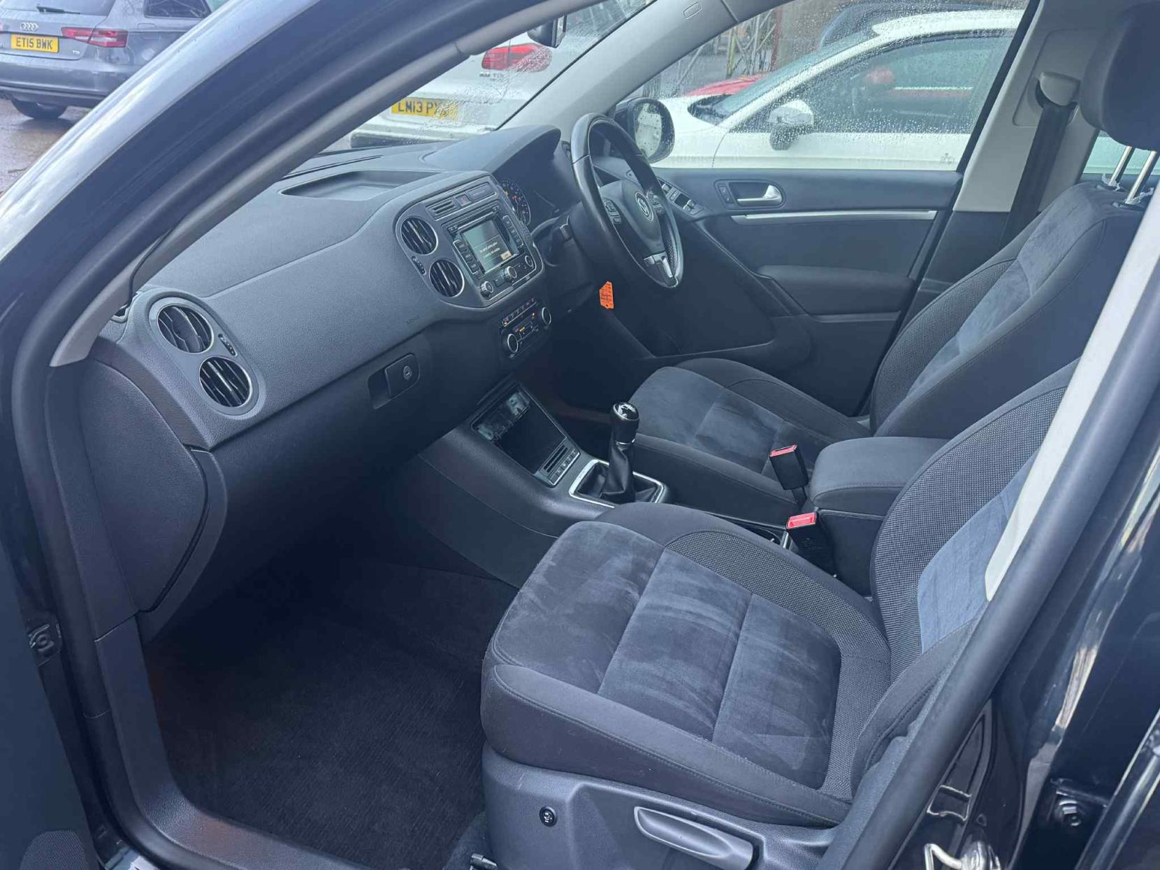 Volkswagen Tiguan 2.0 TDI BlueMotion Tech Match SUV 5dr Diesel Manual 4WD Euro 5 (s/s) (140 ps)