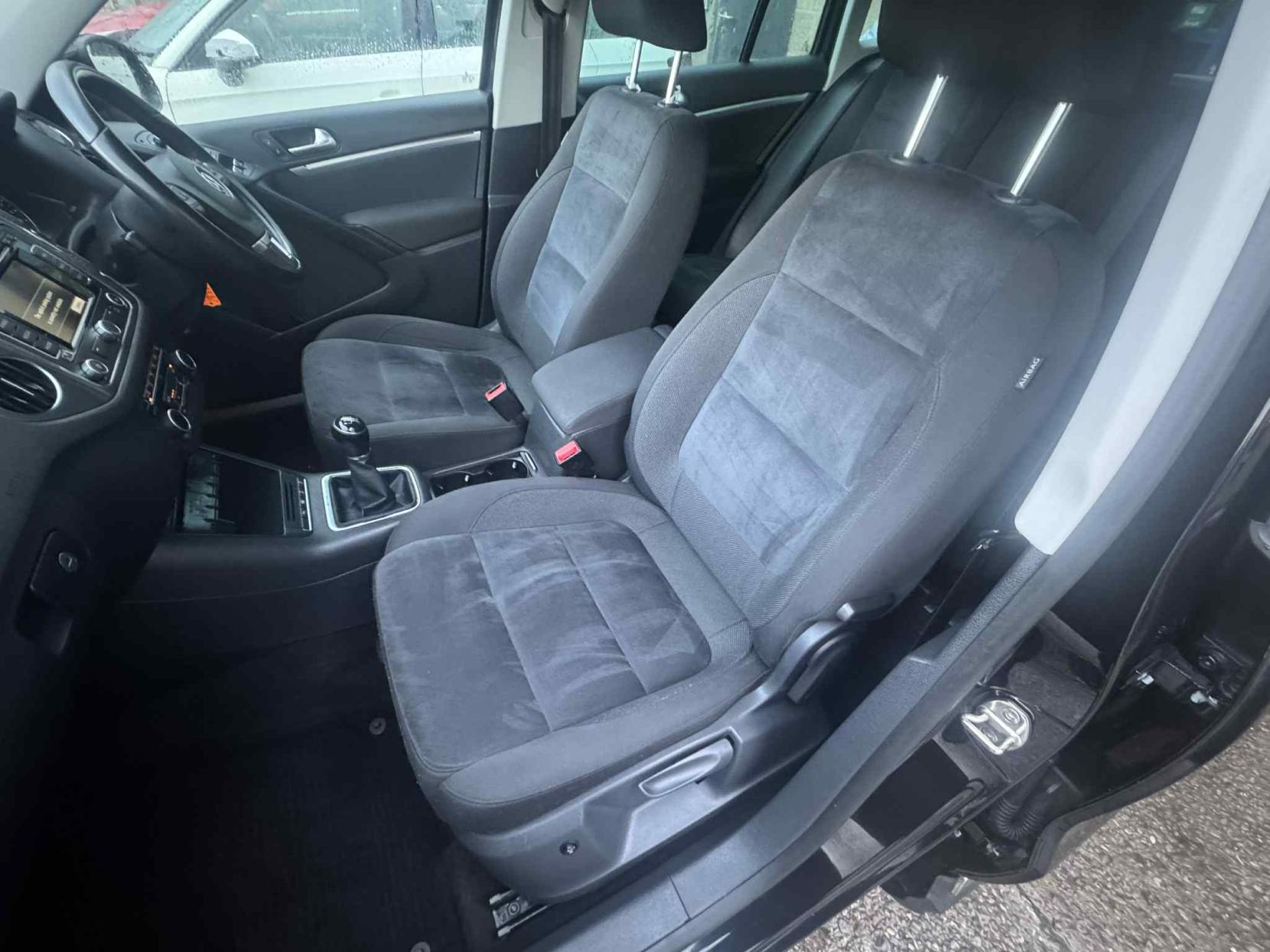 Volkswagen Tiguan 2.0 TDI BlueMotion Tech Match SUV 5dr Diesel Manual 4WD Euro 5 (s/s) (140 ps)