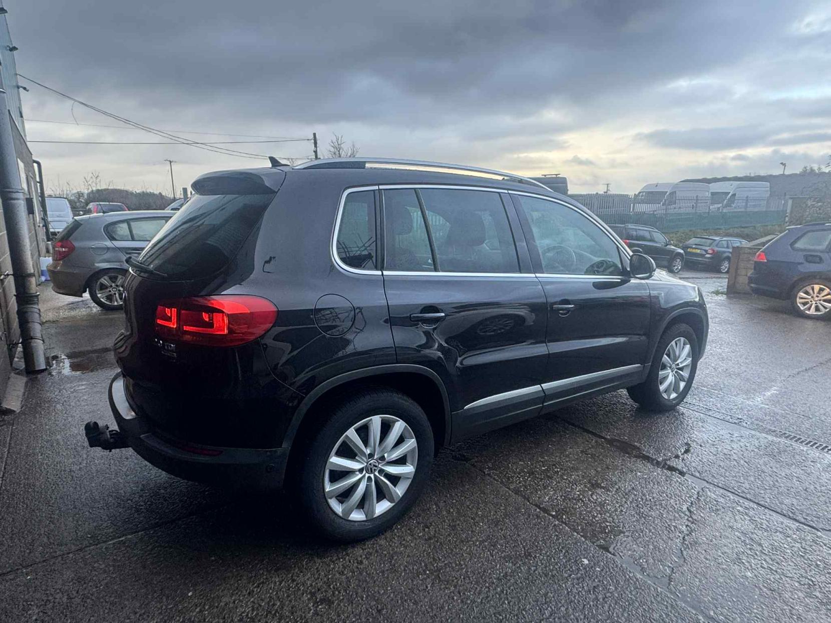 Volkswagen Tiguan 2.0 TDI BlueMotion Tech Match SUV 5dr Diesel Manual 4WD Euro 5 (s/s) (140 ps)