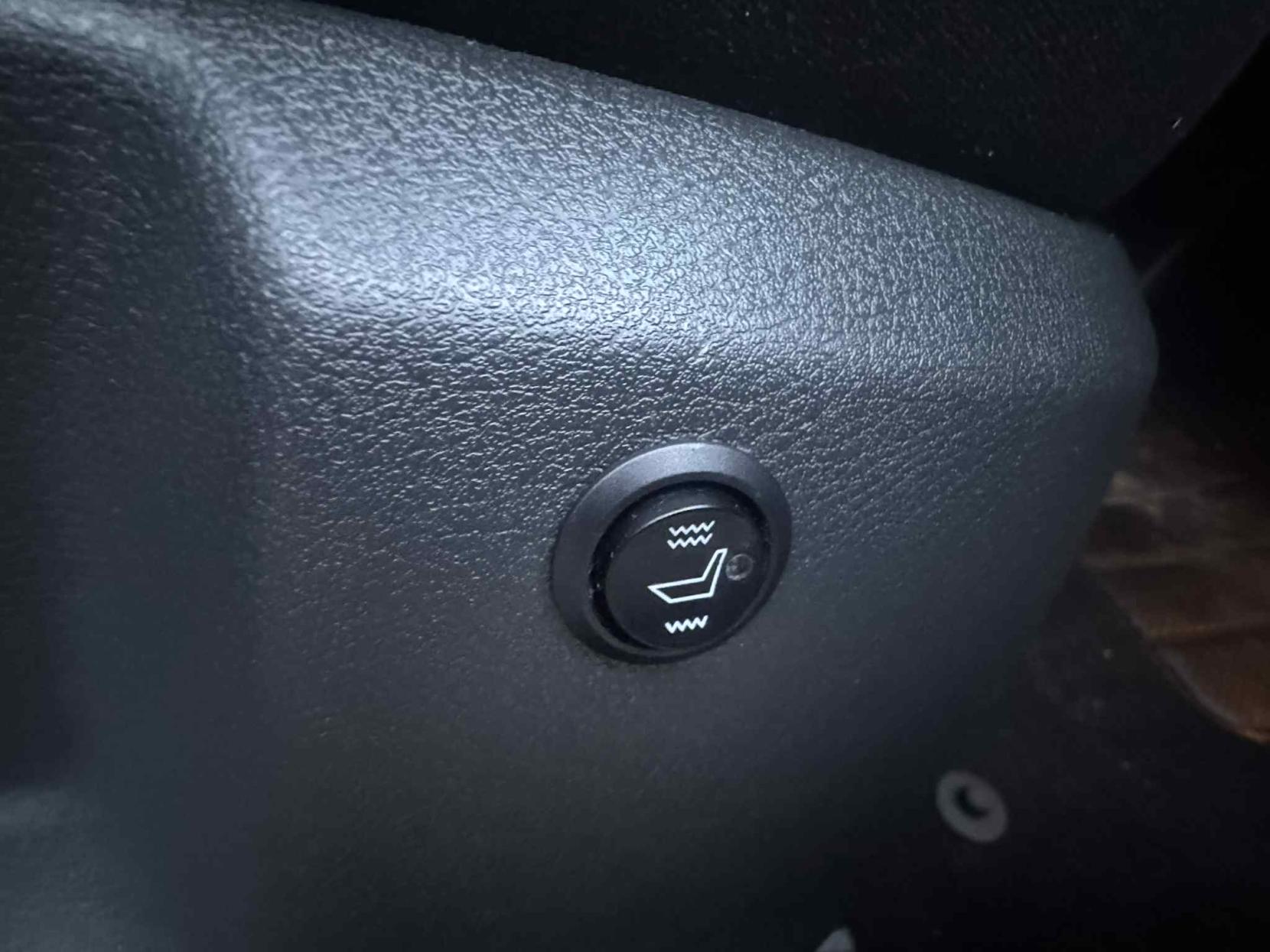 Volkswagen Tiguan 2.0 TDI BlueMotion Tech Match SUV 5dr Diesel Manual 4WD Euro 5 (s/s) (140 ps)