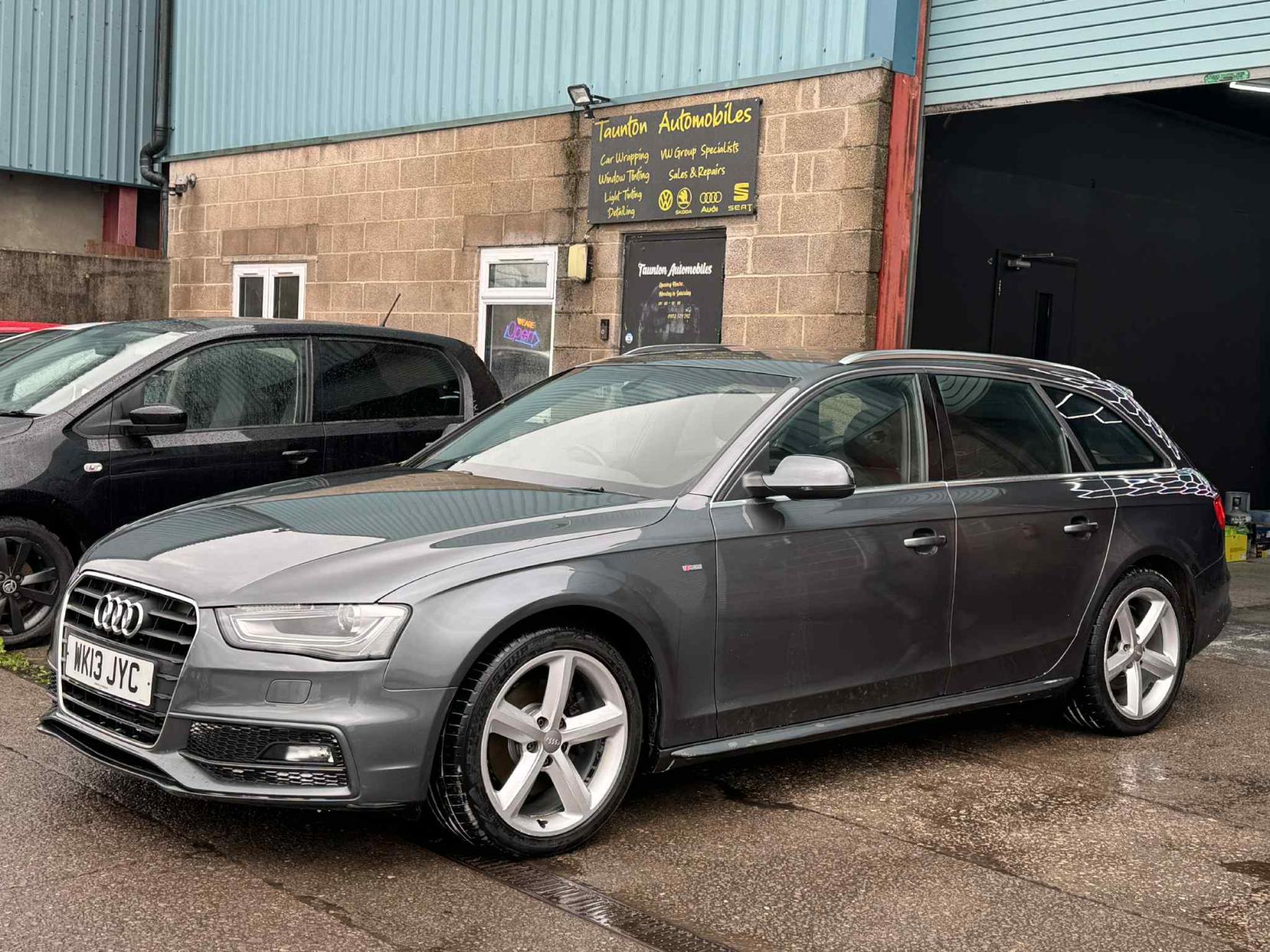 Audi A4 Avant 2.0 TDI S line Estate 5dr Diesel Manual Euro 5 (s/s) (143 ps)