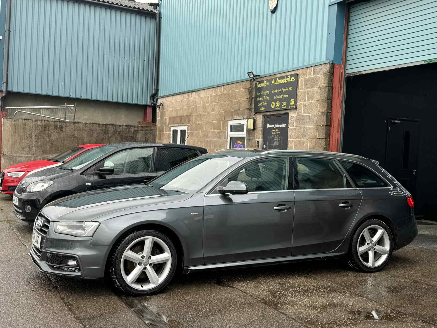 Audi A4 Avant 2.0 TDI S line Estate 5dr Diesel Manual Euro 5 (s/s) (143 ps)
