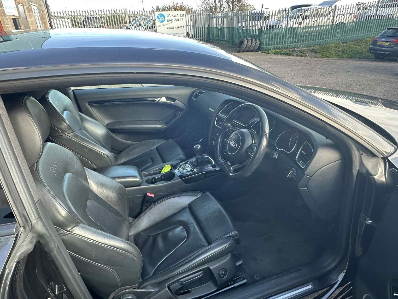 Audi A5 2.0 TDI Black Edition Coupe 2dr Diesel Manual Euro 5 (s/s) (177 ps)