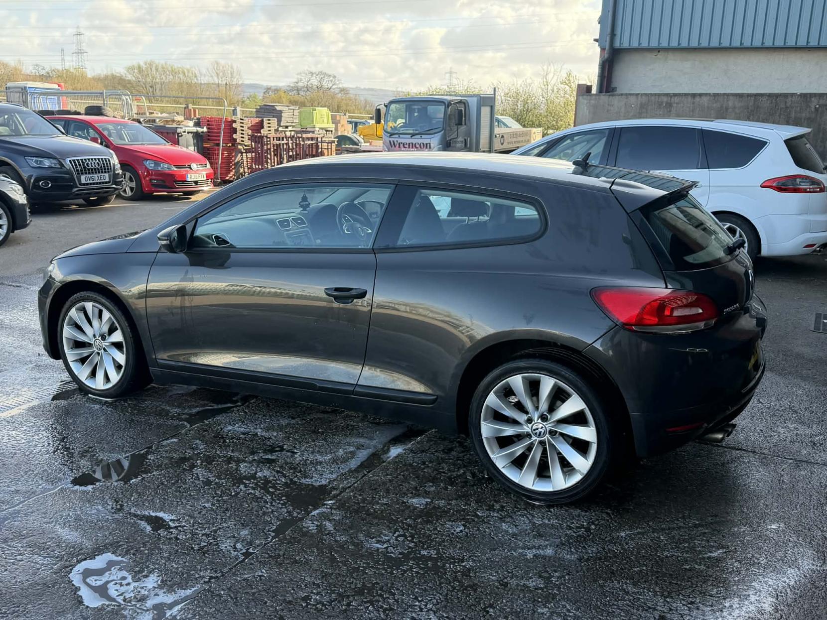 Volkswagen Scirocco 2.0 TDI Hatchback 3dr Diesel Manual Euro 5 (140 ps)