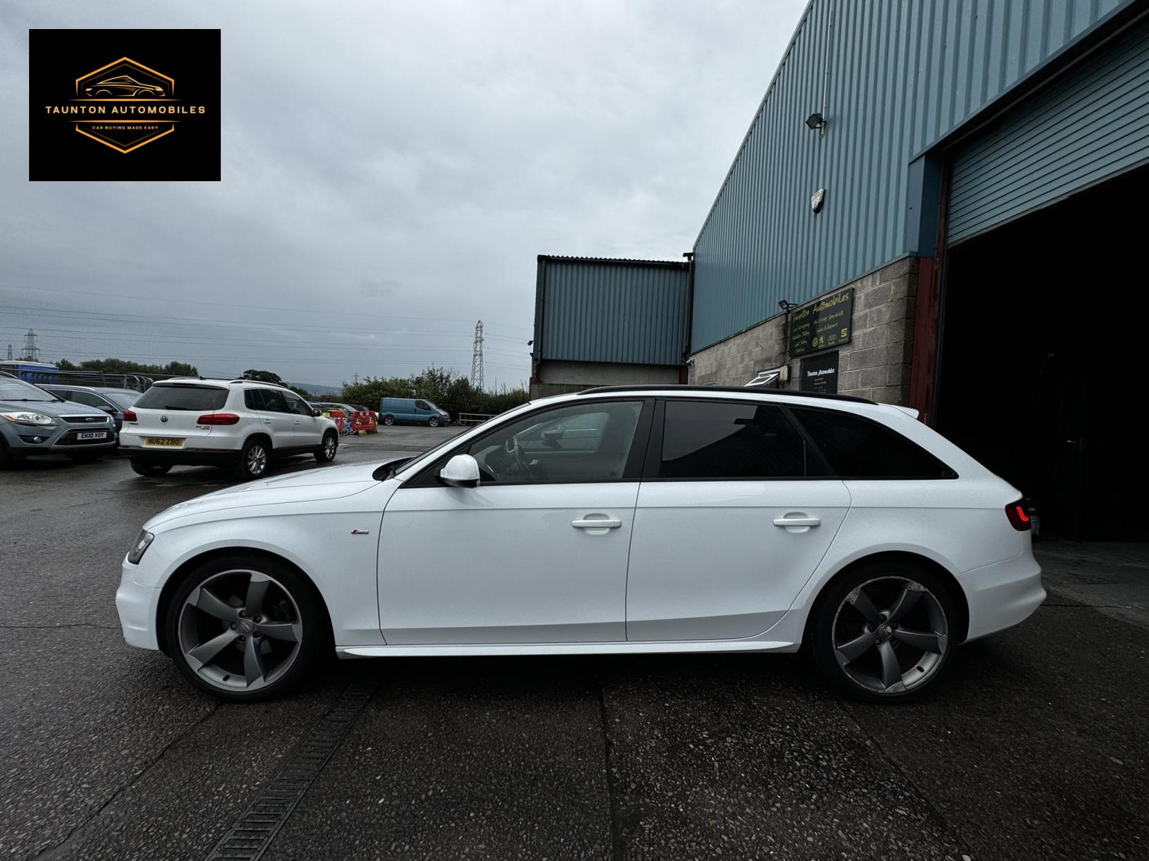 Audi A4 Avant 2.0 TDI Black Edition Estate 5dr Diesel Manual Euro 5 (s/s) (143 ps)