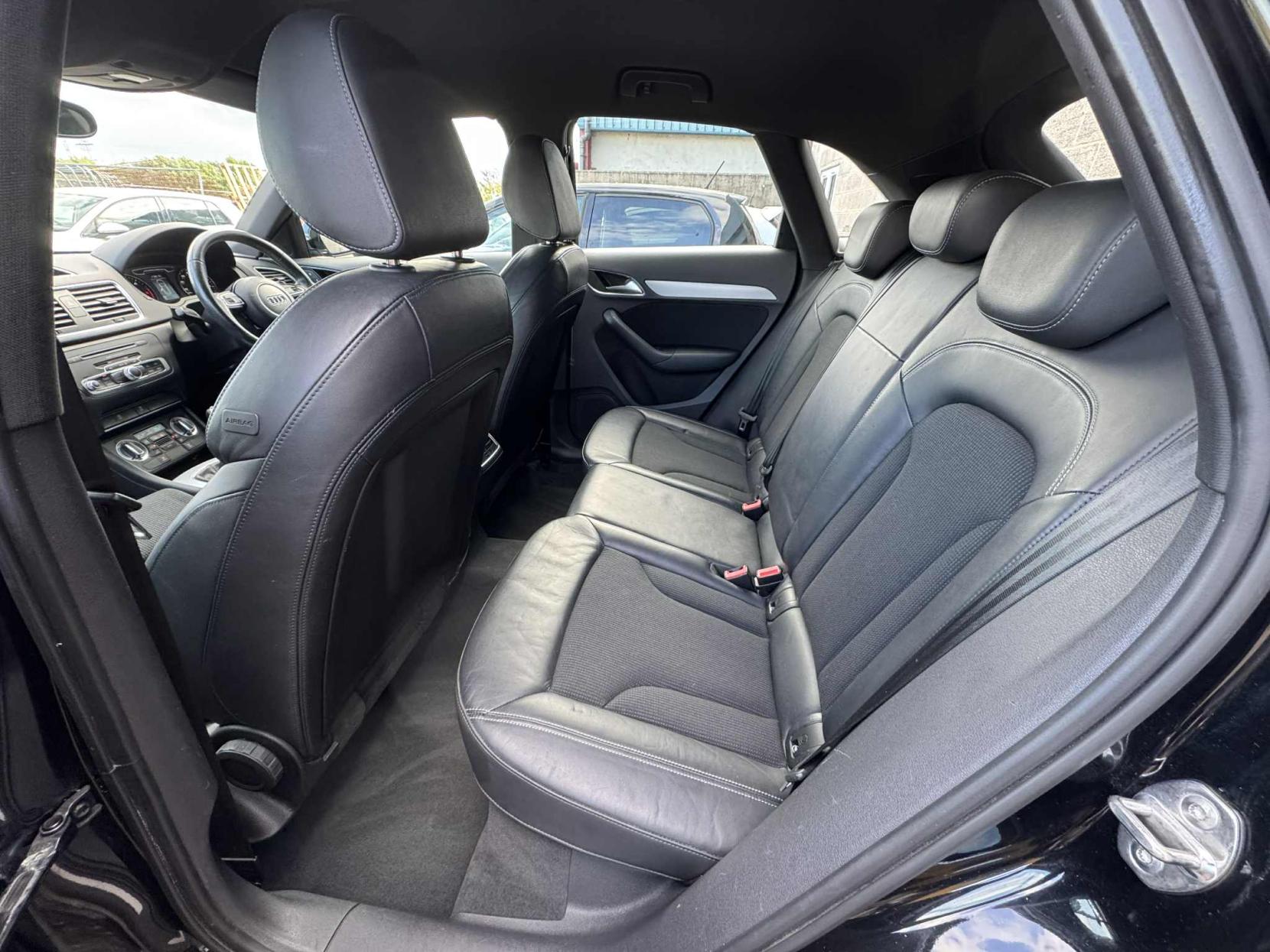 Audi Q3 2.0 TDI S line SUV 5dr Diesel Manual Euro 5 (s/s) (177 ps)