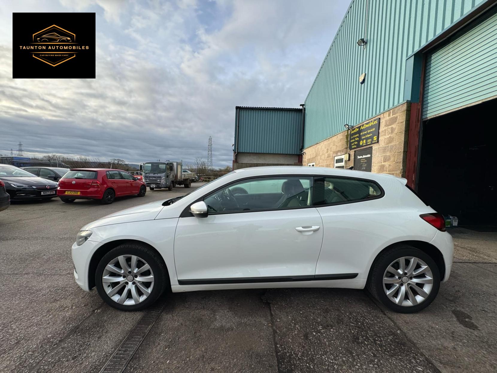 Volkswagen Scirocco 2.0 TDI BlueMotion Tech Hatchback 3dr Diesel Manual Euro 5 (s/s) (Nav) (140 ps)