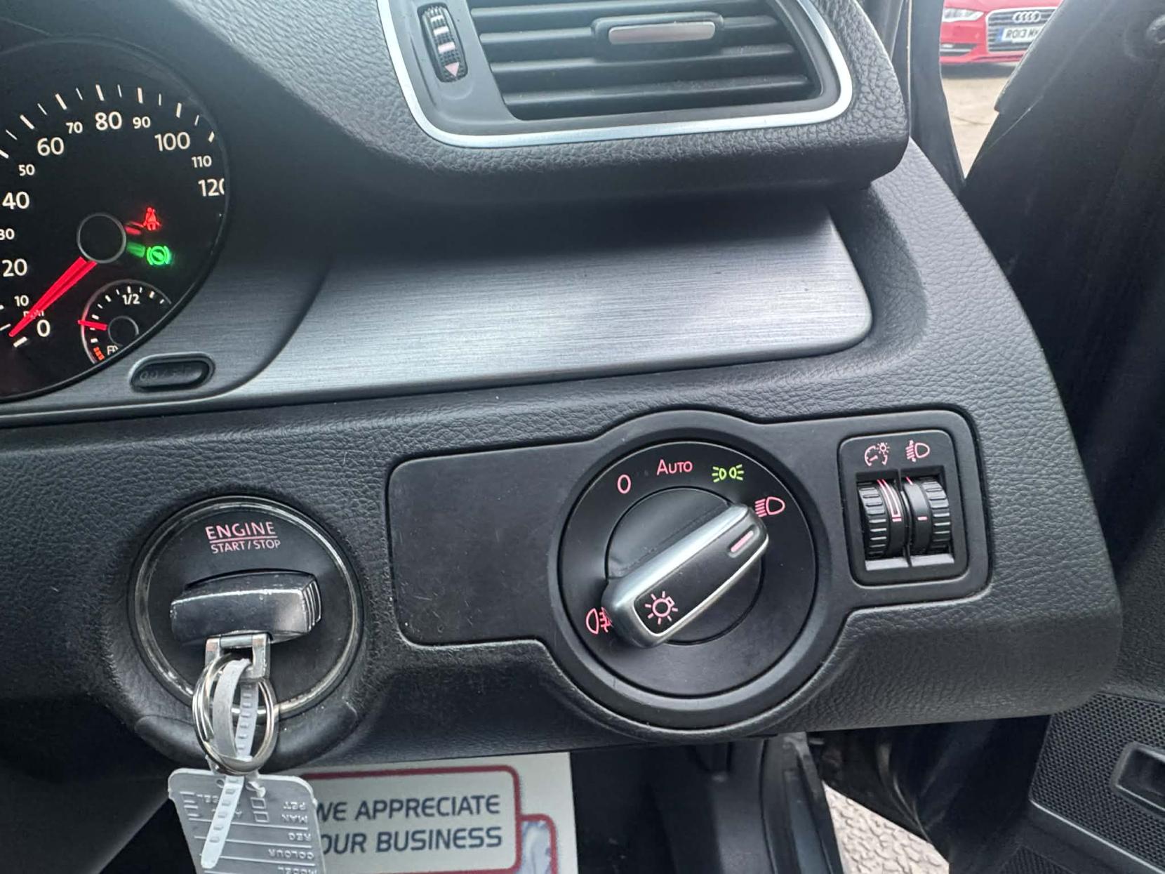 Volkswagen Passat 2.0 TDI BlueMotion Tech Highline Estate 5dr Diesel DSG Euro 5 (s/s) (140 ps)