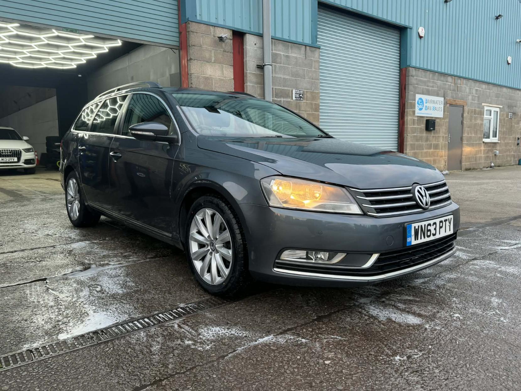 Volkswagen Passat 2.0 TDI BlueMotion Tech Highline Estate 5dr Diesel DSG Euro 5 (s/s) (140 ps)