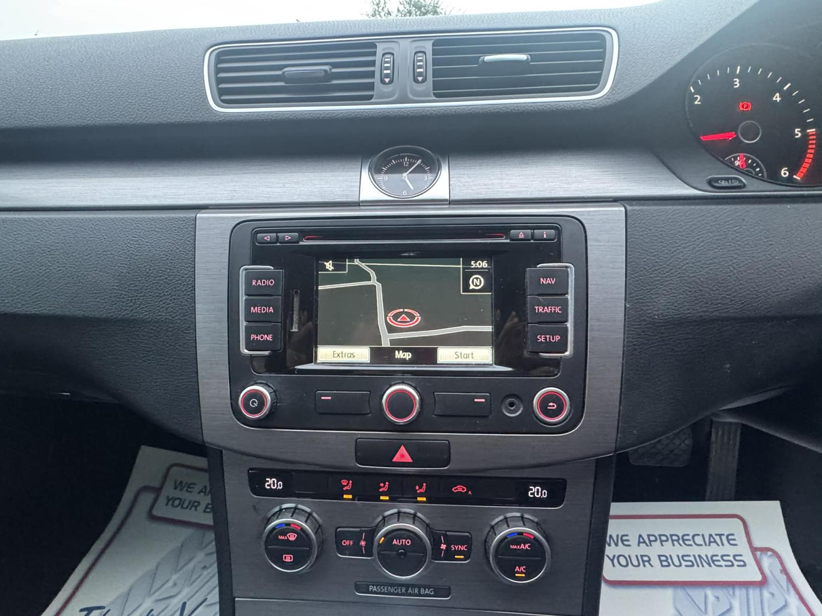 Volkswagen Passat 2.0 TDI BlueMotion Tech Highline Estate 5dr Diesel DSG Euro 5 (s/s) (140 ps)