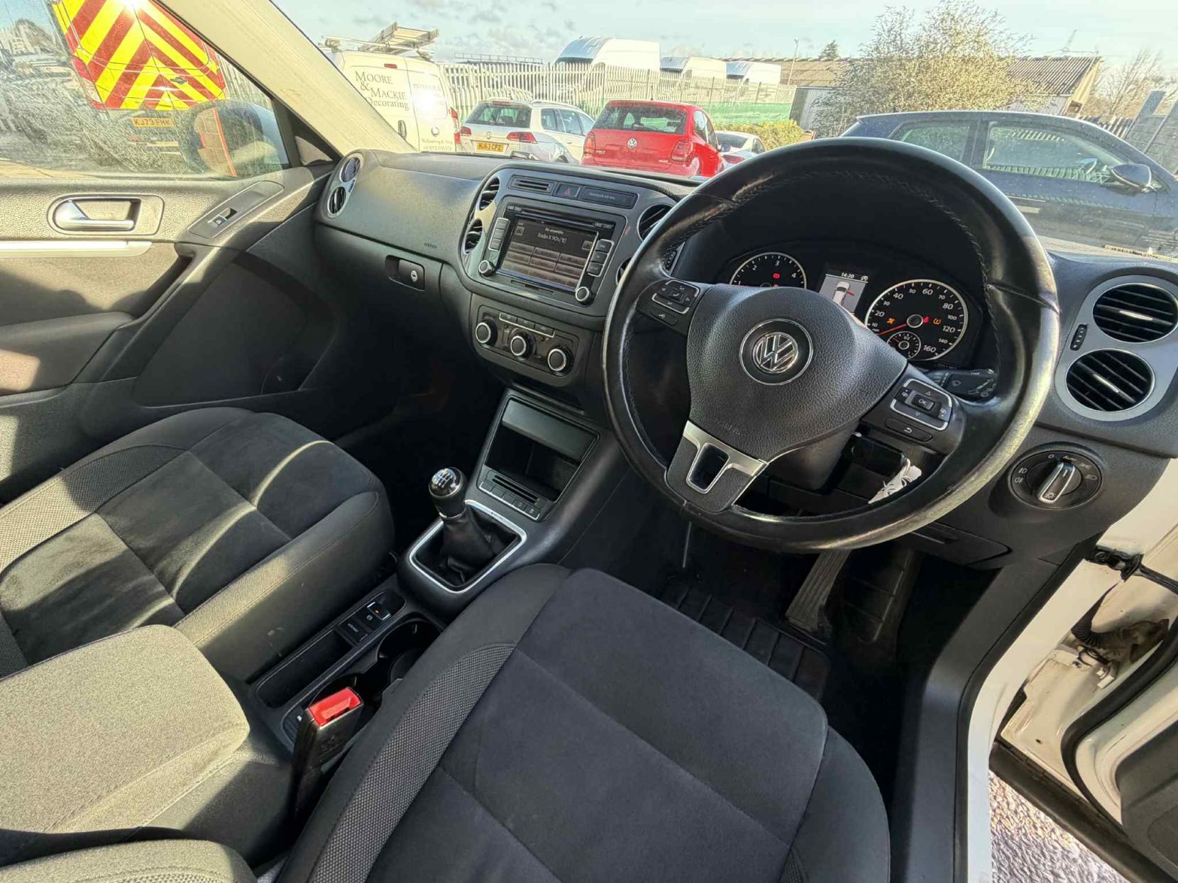 Volkswagen Tiguan 2.0 TDI BlueMotion Tech Sport SUV 5dr Diesel Manual 4WD Euro 5 (s/s) (140 ps)