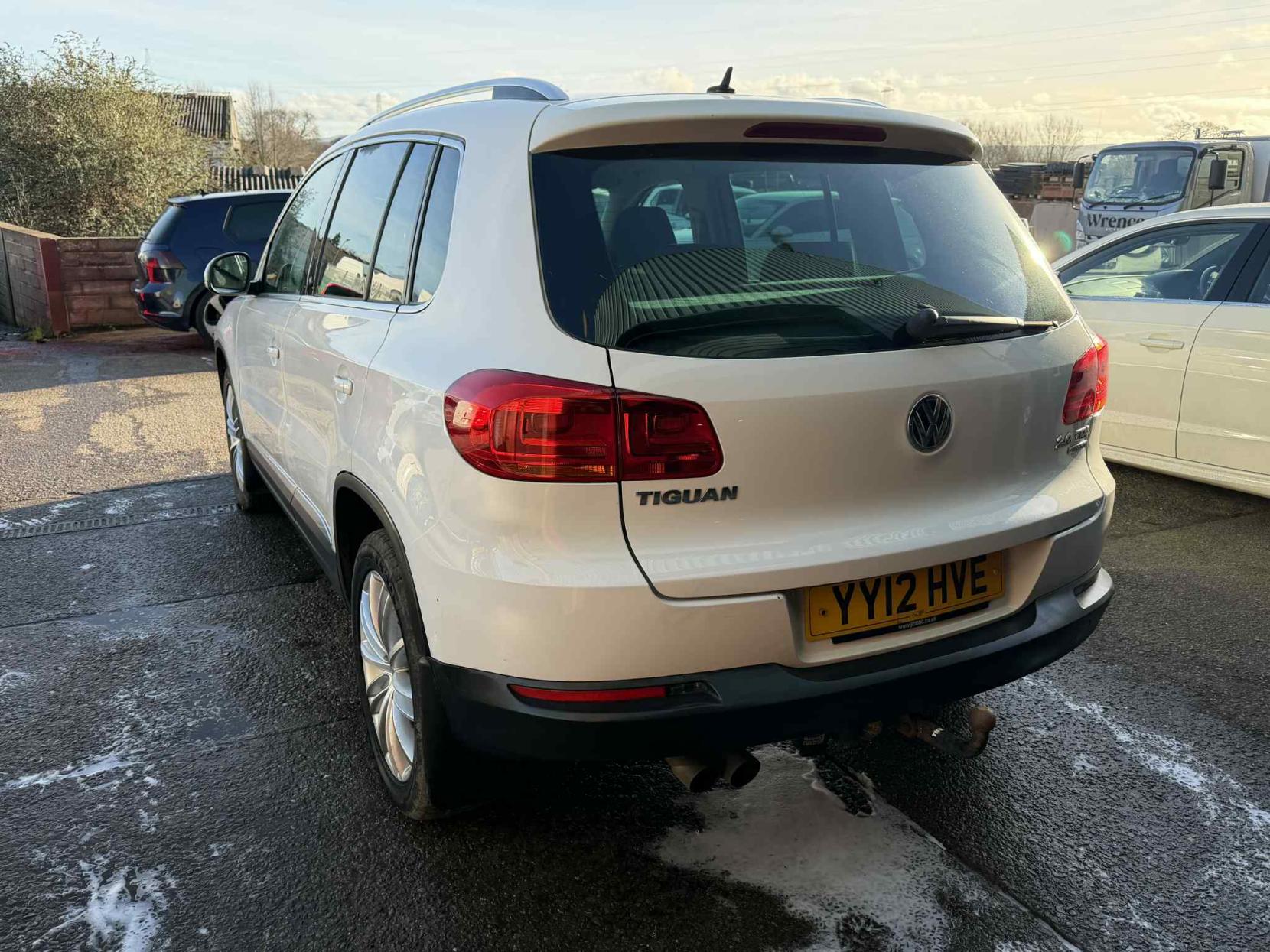 Volkswagen Tiguan 2.0 TDI BlueMotion Tech Sport SUV 5dr Diesel Manual 4WD Euro 5 (s/s) (140 ps)