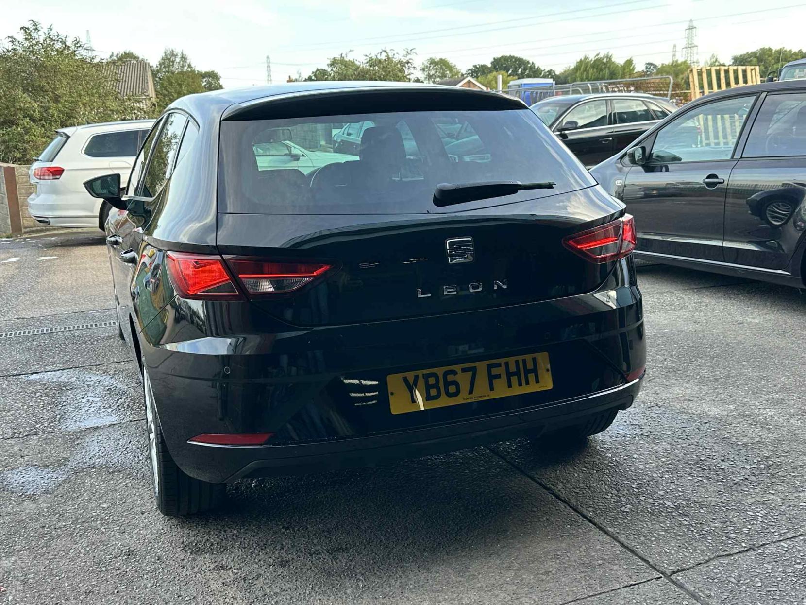 SEAT Leon 1.2 TSI SE Dynamic Technology Hatchback 5dr Petrol Manual Euro 6 (s/s) (110 ps)