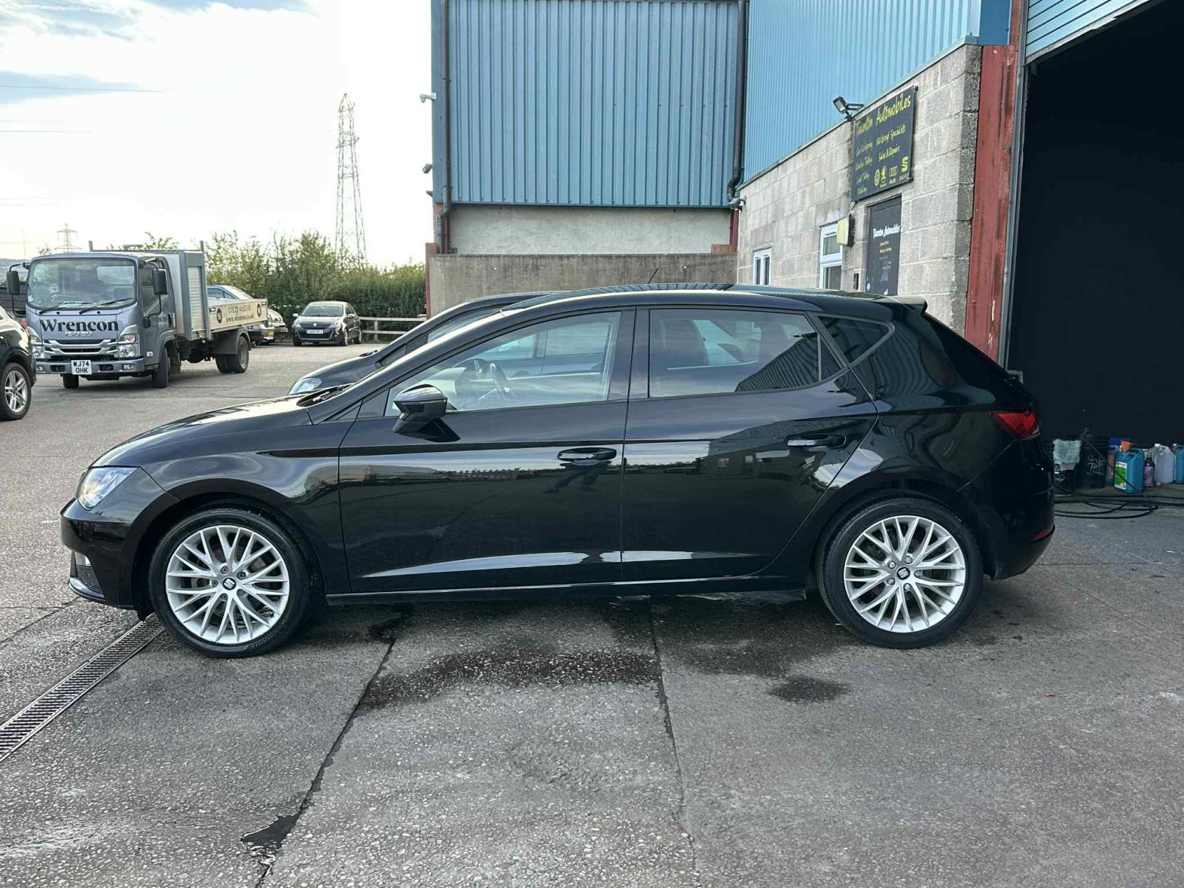 SEAT Leon 1.2 TSI SE Dynamic Technology Hatchback 5dr Petrol Manual Euro 6 (s/s) (110 ps)