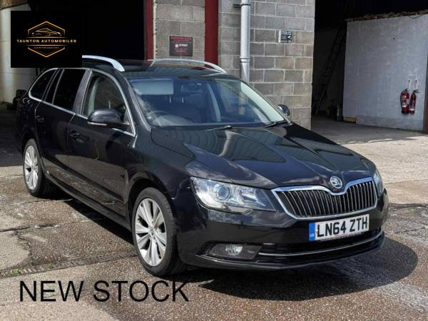 Skoda Superb 2.0 TDI Black Edition Estate 5dr Diesel Manual Euro 5 (s/s) (140 ps)