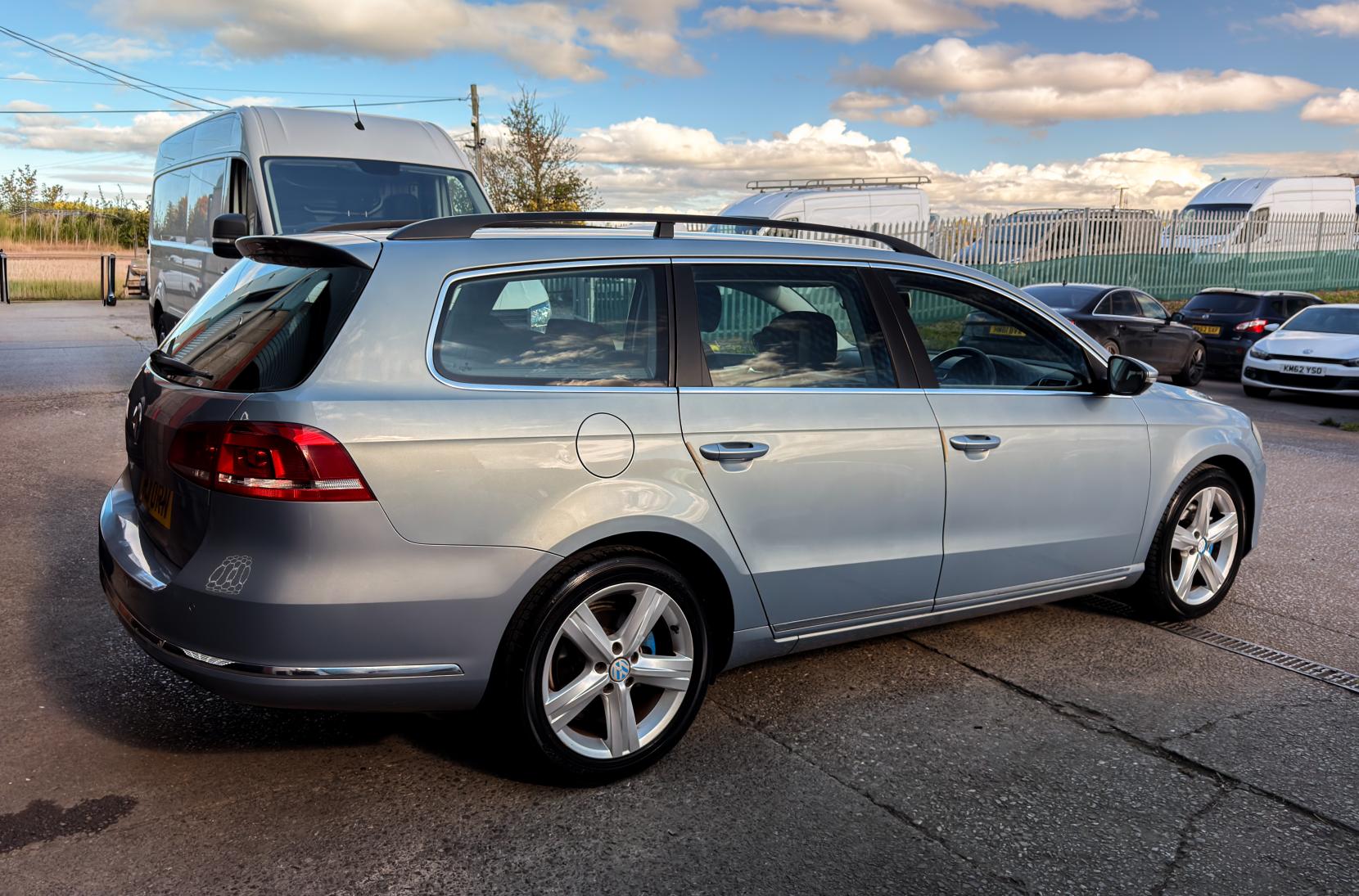 Volkswagen Passat 2.0 TDI BlueMotion Tech SE Estate 5dr Diesel Manual Euro 5 (s/s) (140 ps)